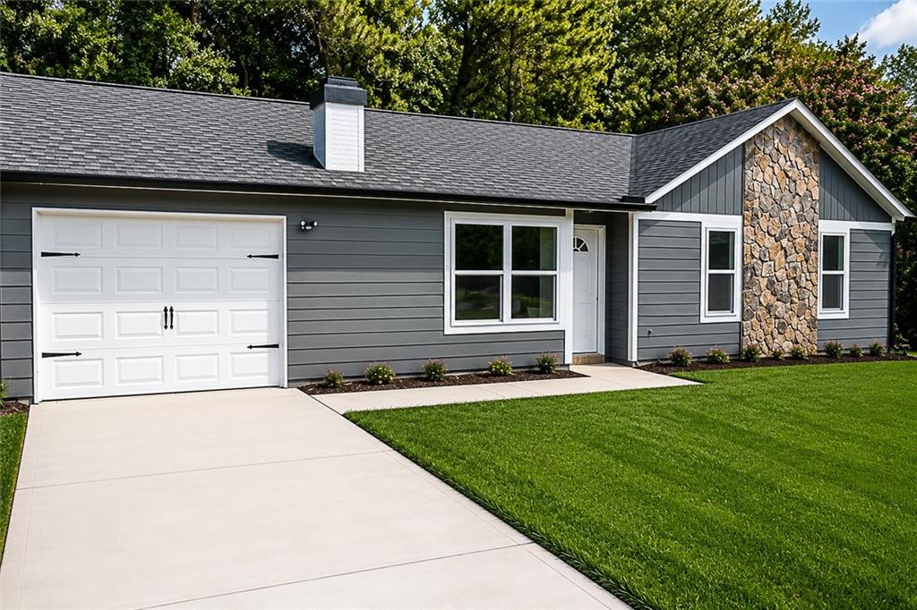 1818 Petite Lane