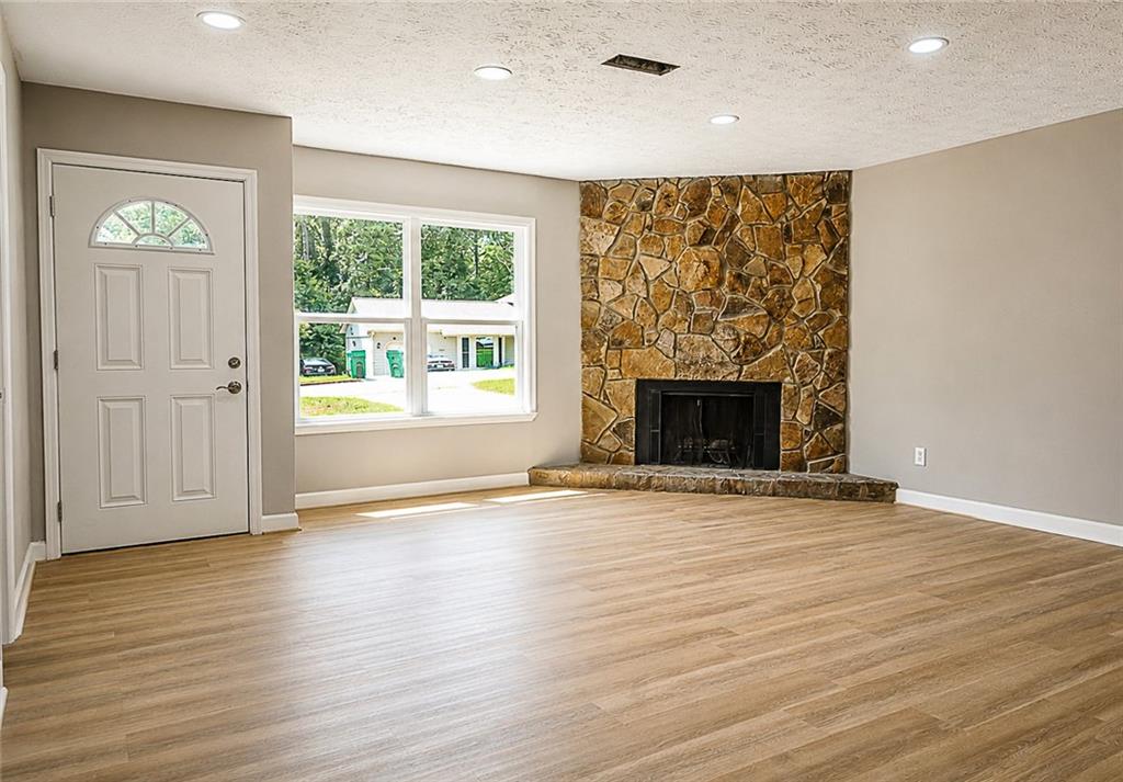 1818 Petite Lane