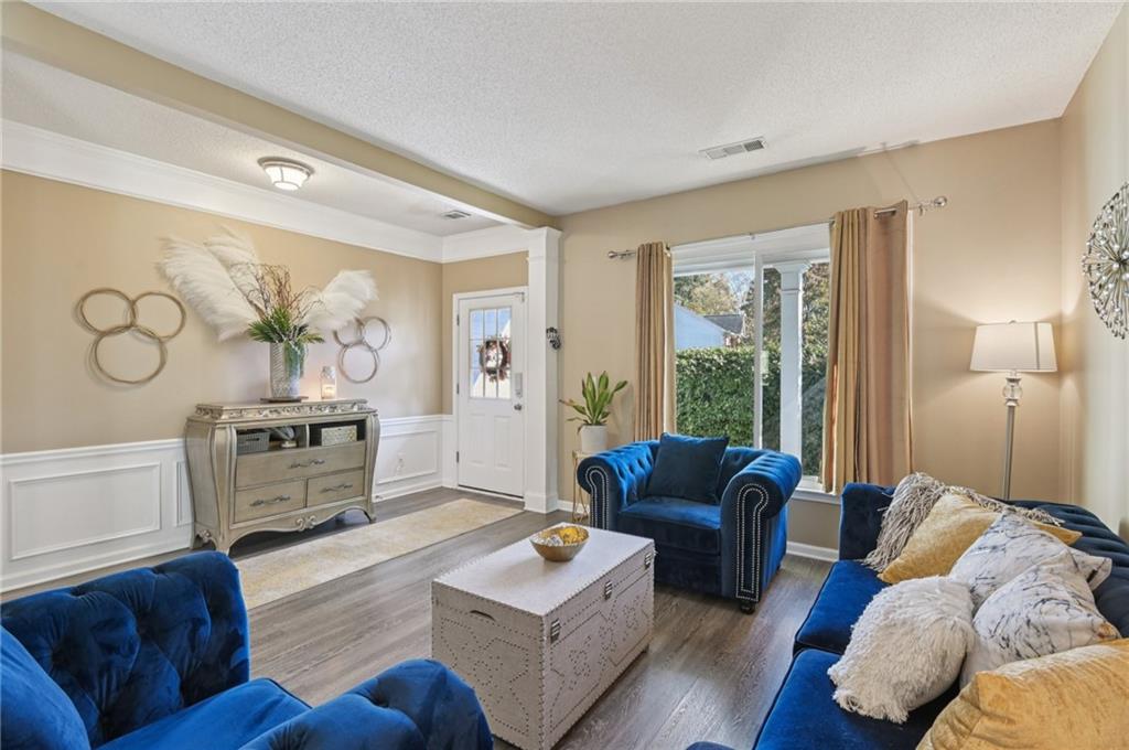 2928 Stanstead Circle