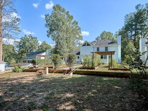 A home in Lilburn