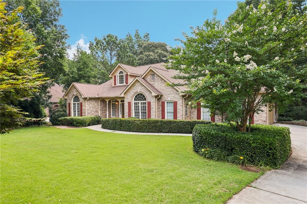 8110 Lakemont Close