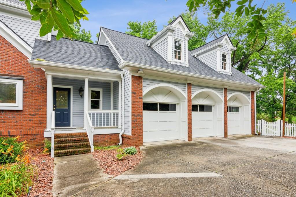 2610 Ginger Drive, Buford, Georgia image 9