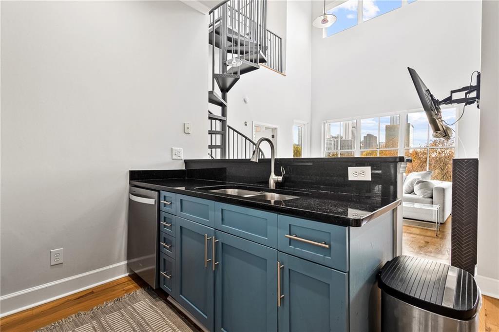 384 Ralph Mcgill Boulevard NE 405