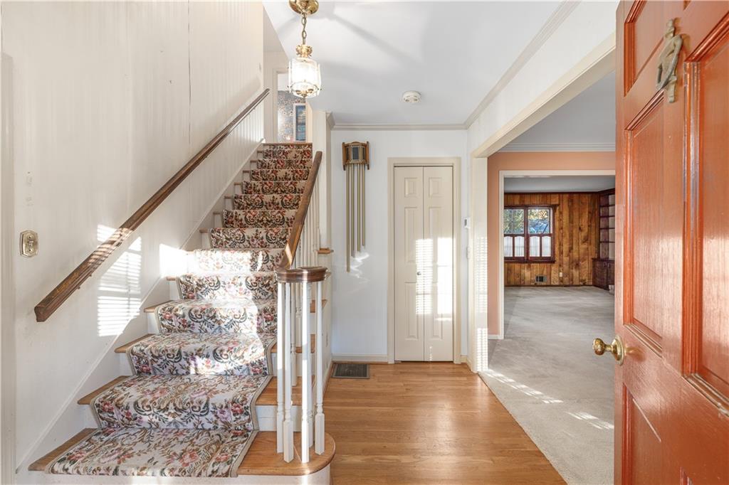 1896 Olde Village Run