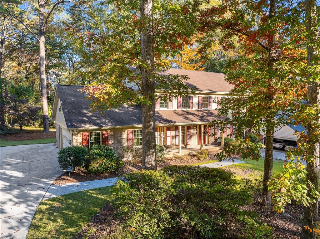 1896 Olde Village Run