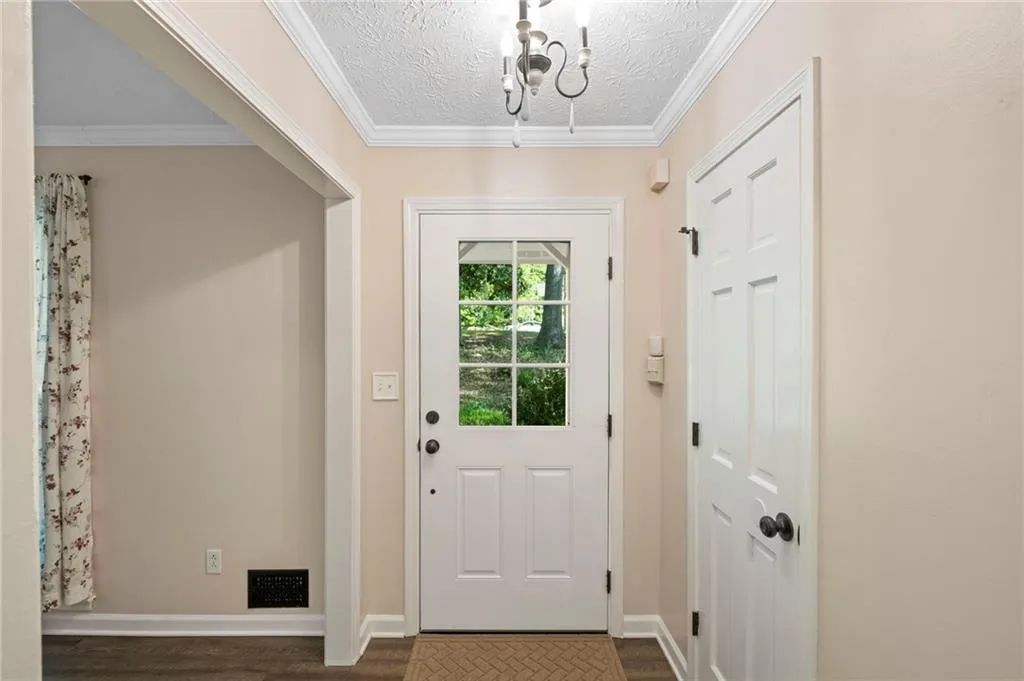 Roswell, Georgia 30075, United States, 4 Bedrooms Bedrooms, ,3 BathroomsBathrooms,Residential,Active,114934