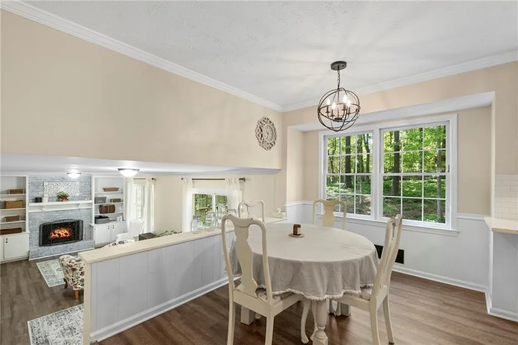 Roswell, Georgia 30075, United States, 4 Bedrooms Bedrooms, ,3 BathroomsBathrooms,Residential,Active,114934