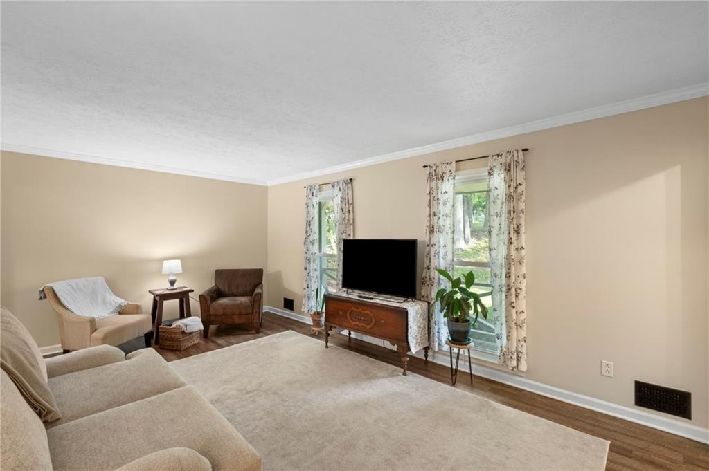 4628 Mountain Creek Drive, Roswell, Georgia image 7