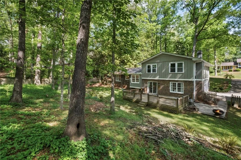 Roswell, Georgia 30075, United States, 4 Bedrooms Bedrooms, ,3 BathroomsBathrooms,Residential,Active,114934