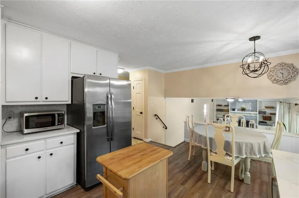 Roswell, Georgia 30075, United States, 4 Bedrooms Bedrooms, ,3 BathroomsBathrooms,Residential,Active,114934