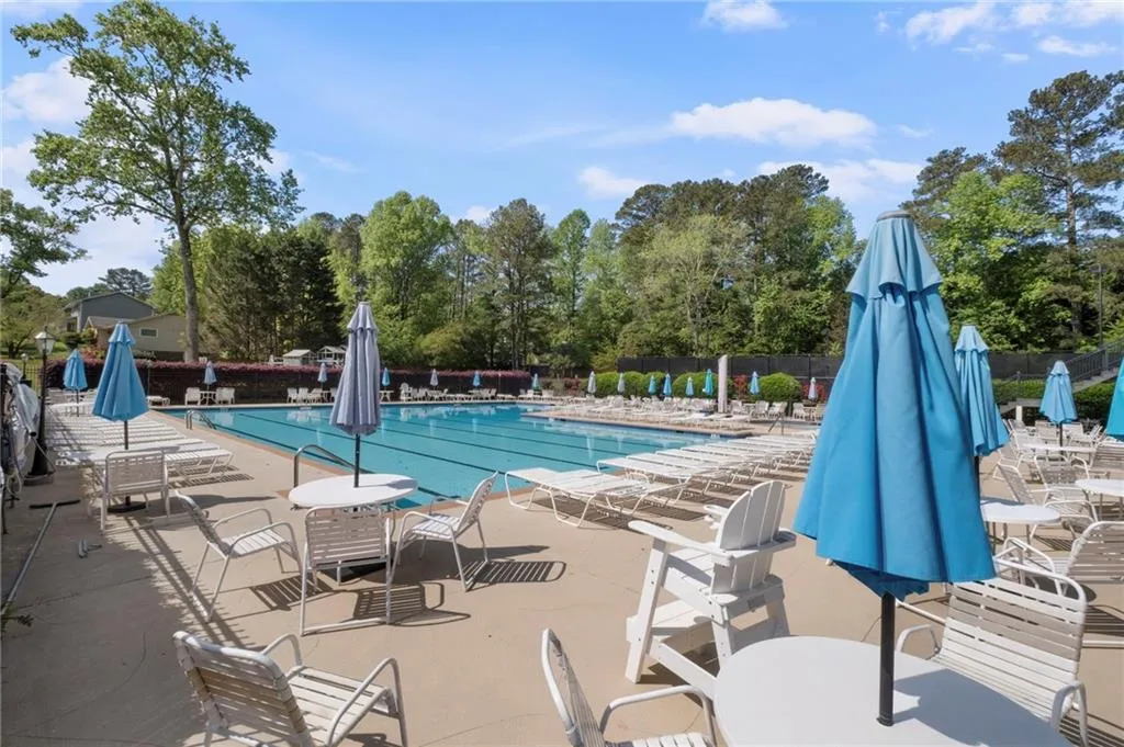 Roswell, Georgia 30075, United States, 4 Bedrooms Bedrooms, ,3 BathroomsBathrooms,Residential,Active,114934