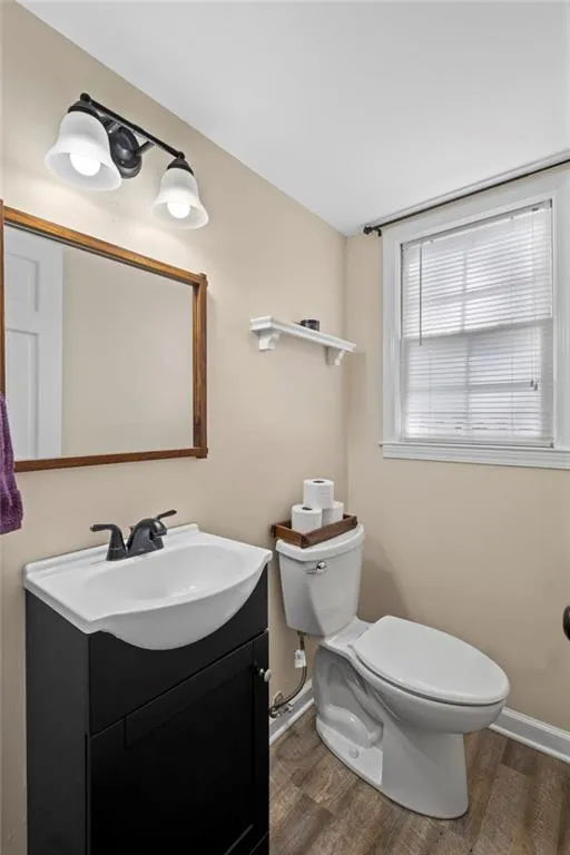 Roswell, Georgia 30075, United States, 4 Bedrooms Bedrooms, ,3 BathroomsBathrooms,Residential,Active,114934