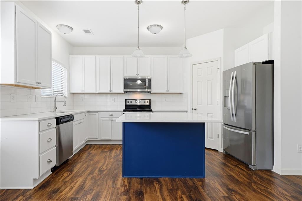 1560 Avalon Creek Road