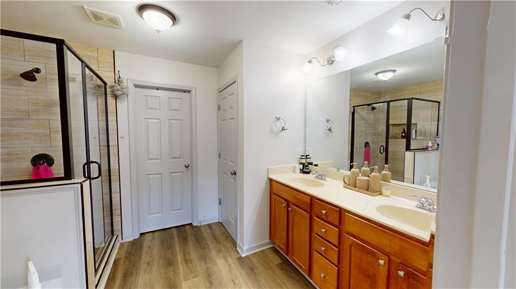 3325 Castleberry Village Circle, Cumming, Georgia image 4