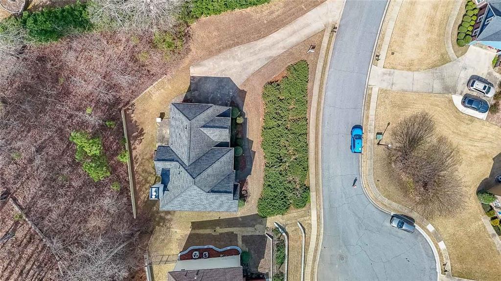 349 Azalea Chase Drive, Suwanee, Georgia image 8