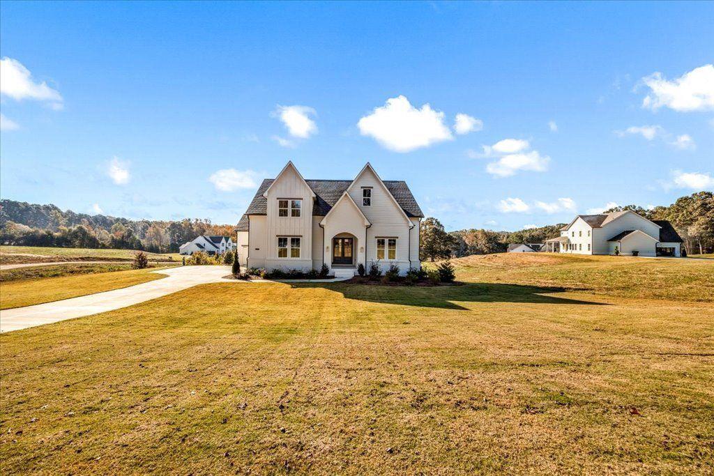 6490 Mockingbird Road