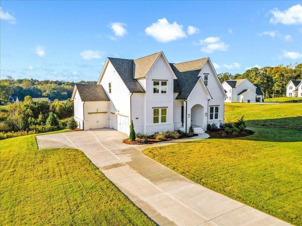 6490 Mockingbird Road