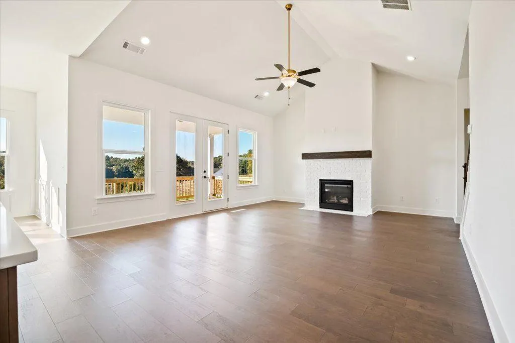 Cumming, Georgia 30028, United States, 4 Bedrooms Bedrooms, ,4 BathroomsBathrooms,Residential,Active,115803