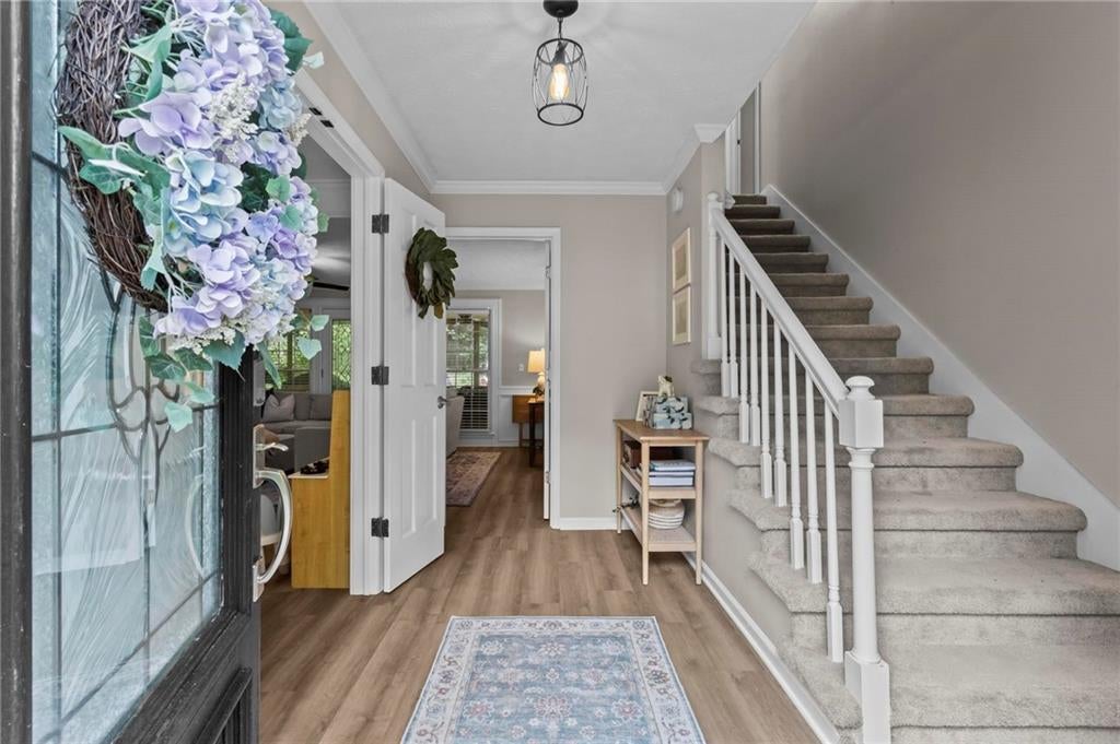 2720 Country Lane