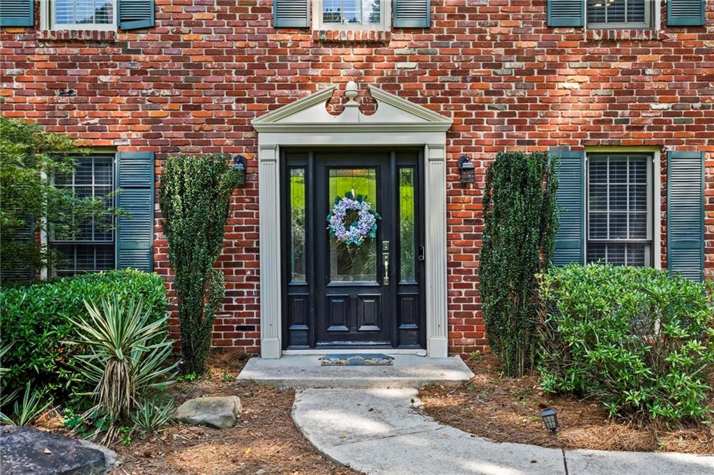 2720 Country Lane