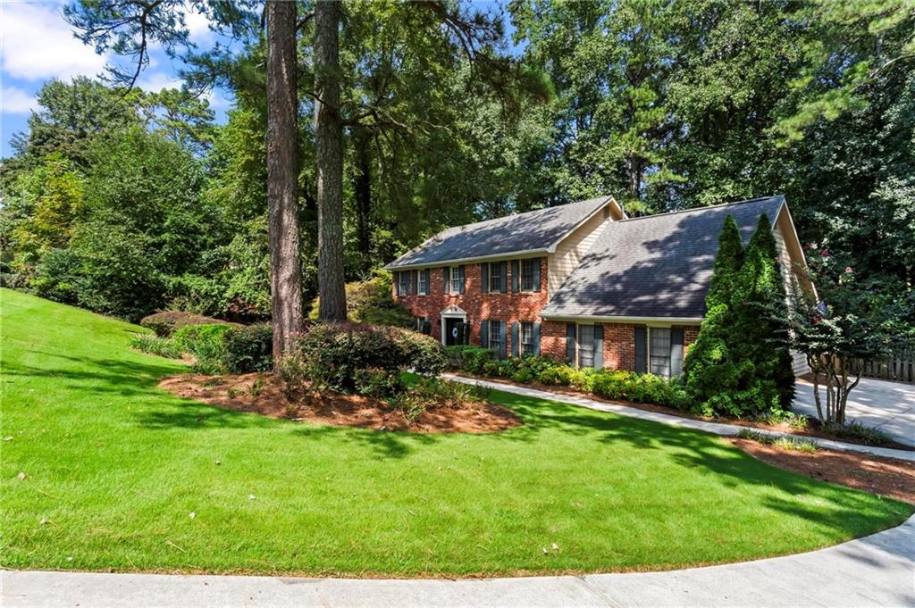 2720 Country Lane