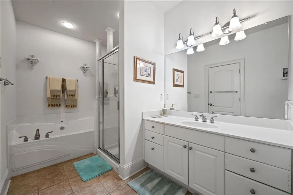 McDonough, Georgia 30253, United States, 7 Bedrooms Bedrooms, ,5 BathroomsBathrooms,Residential,Active,252001