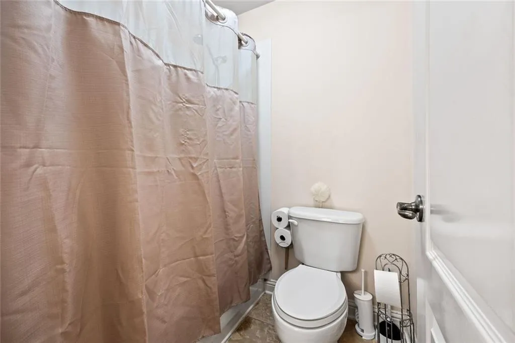 McDonough, Georgia 30253, United States, 7 Bedrooms Bedrooms, ,5 BathroomsBathrooms,Residential,Active,252001