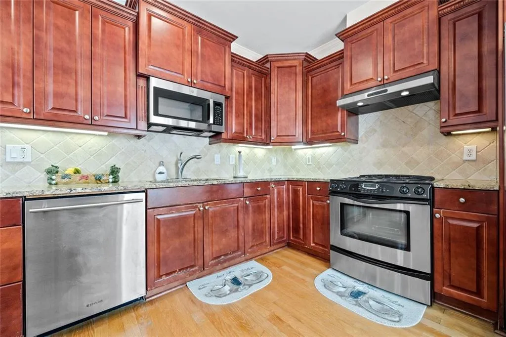 McDonough, Georgia 30253, United States, 7 Bedrooms Bedrooms, ,5 BathroomsBathrooms,Residential,Active,252001