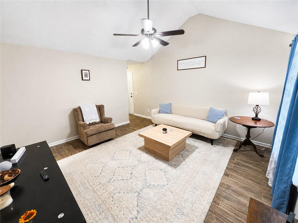 7235 Hummingbird Lane
