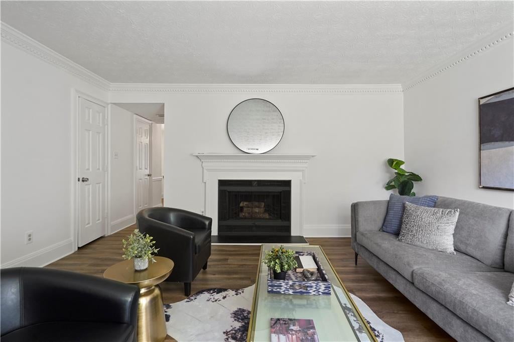 6097 Queen Anne Court