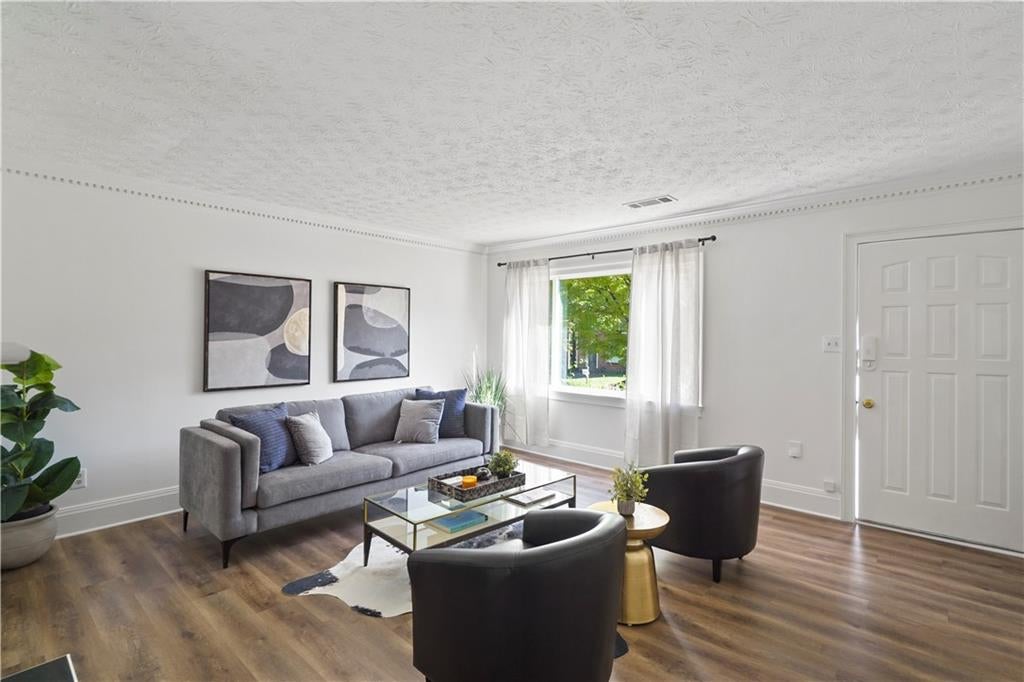 6097 Queen Anne Court