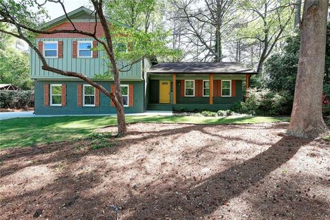 Homes For Sale - 2538 Three Bars Drive<br/> Grayson, GA 30017