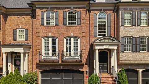Townhouse For Sale - 3475 Roxboro Road #10<br/> Atlanta, GA 30326