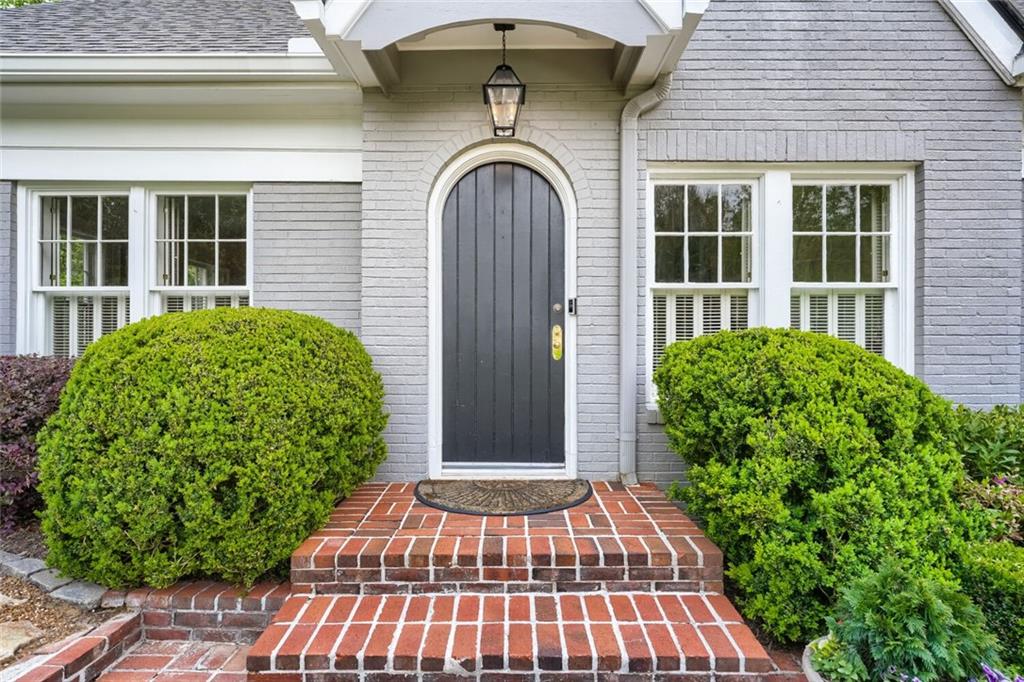 3929 N Stratford Road NE