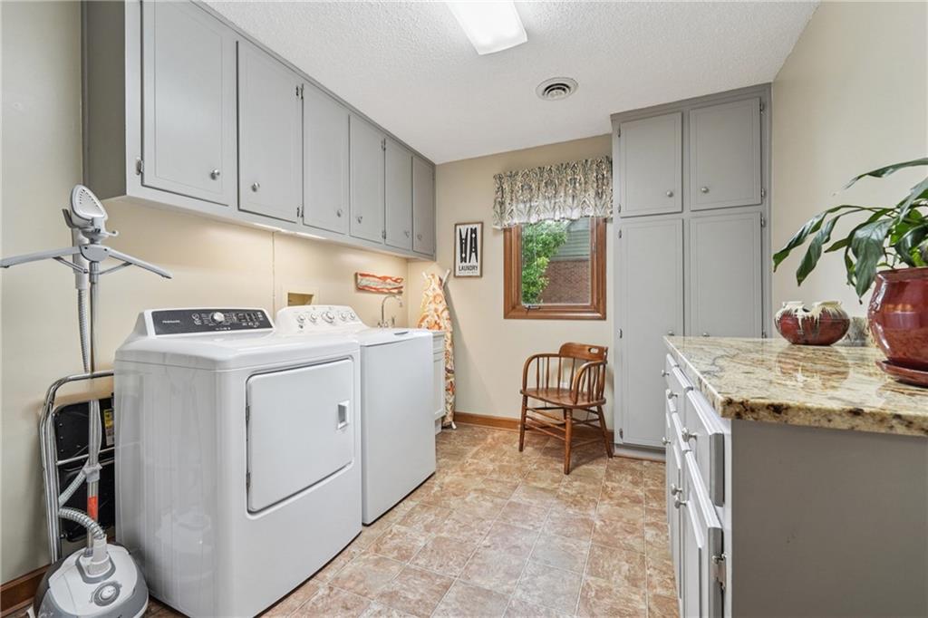 Brentwood Hills - Residential