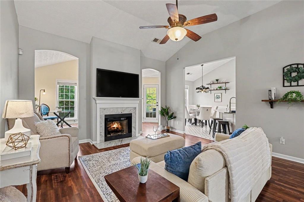 1621 Cregon Court