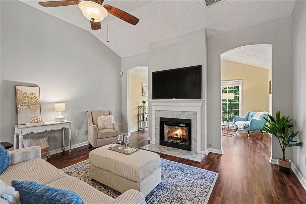 1621 Cregon Court