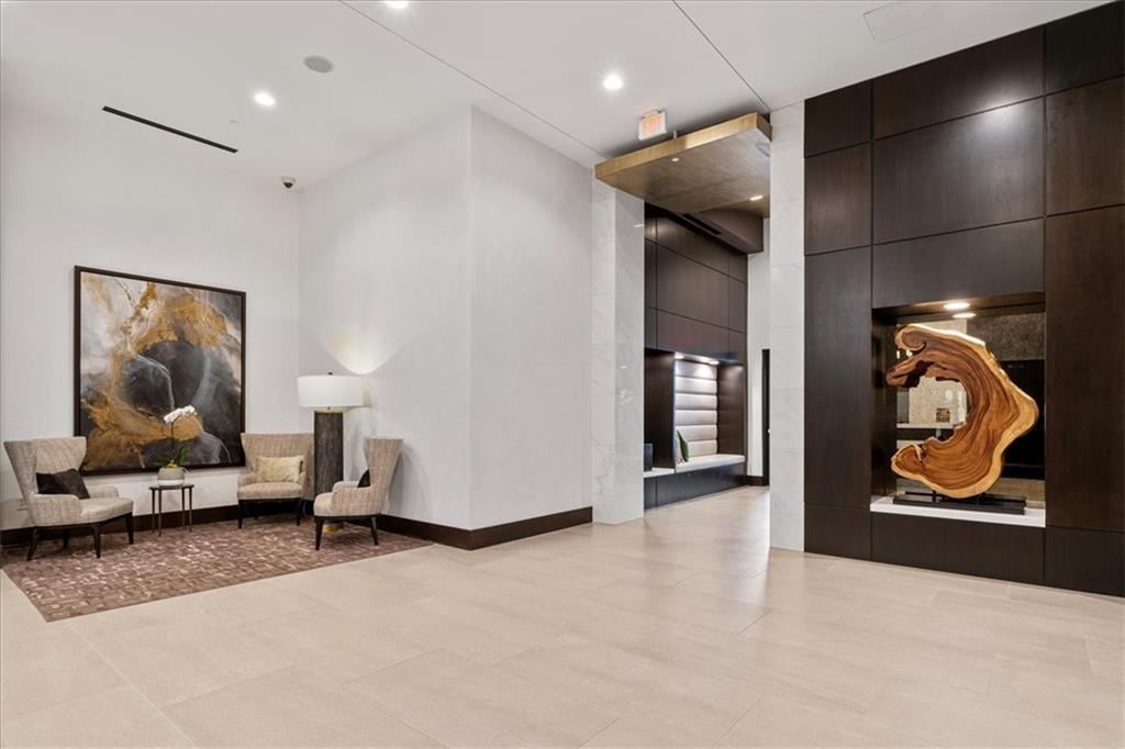 855 Peachtree Street NE 2713