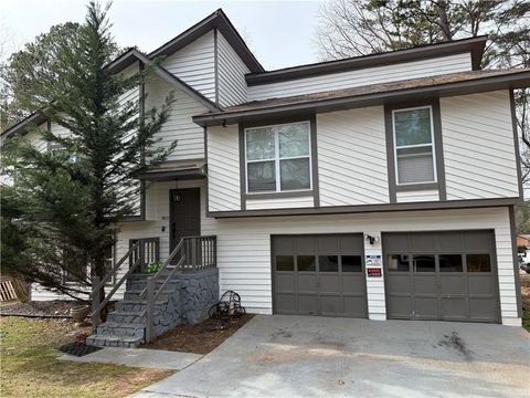 Photo of 1020 Park Forest Drive NW, Lilburn, GA 30047 (MLS # 7670944)