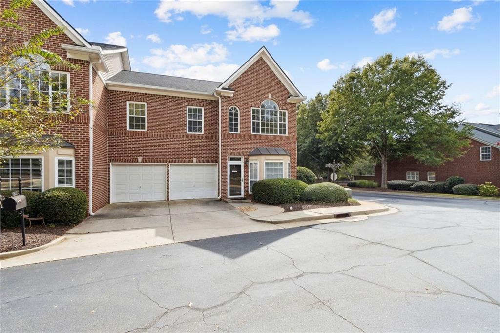 5000 Lexington Drive