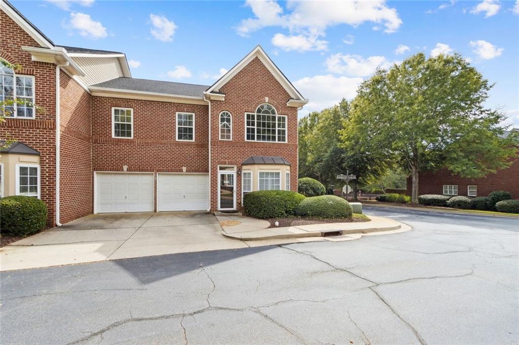 5000 Lexington Drive