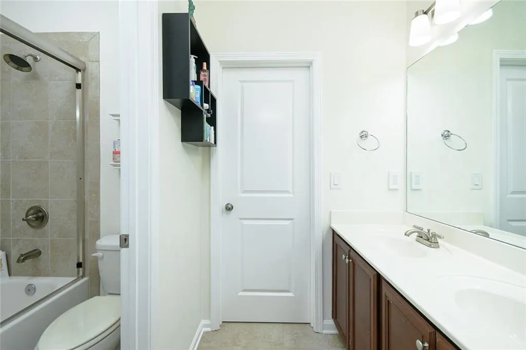 Alpharetta, Georgia 30004, United States, 5 Bedrooms Bedrooms, ,5 BathroomsBathrooms,Residential,Active,117567