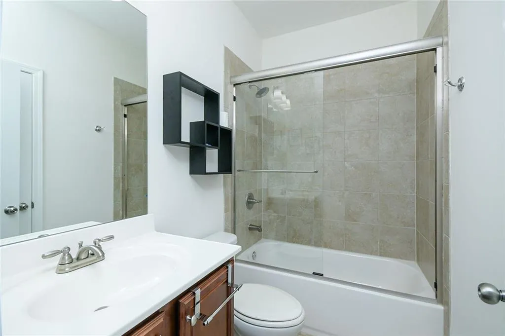 Alpharetta, Georgia 30004, United States, 5 Bedrooms Bedrooms, ,5 BathroomsBathrooms,Residential,Active,117567