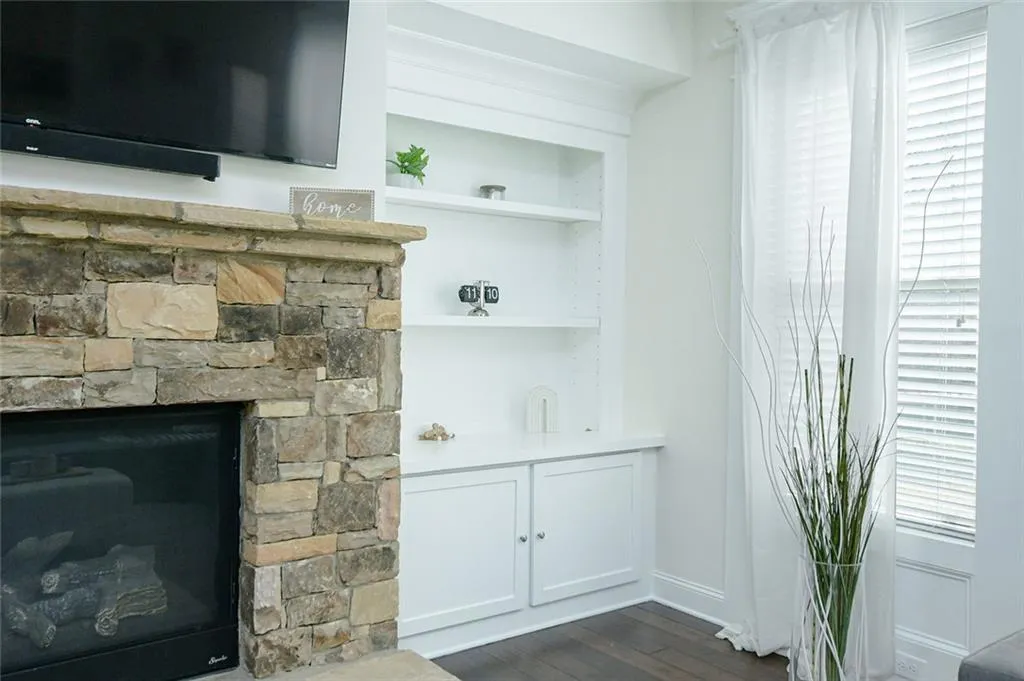 Alpharetta, Georgia 30004, United States, 5 Bedrooms Bedrooms, ,5 BathroomsBathrooms,Residential,Active,117567