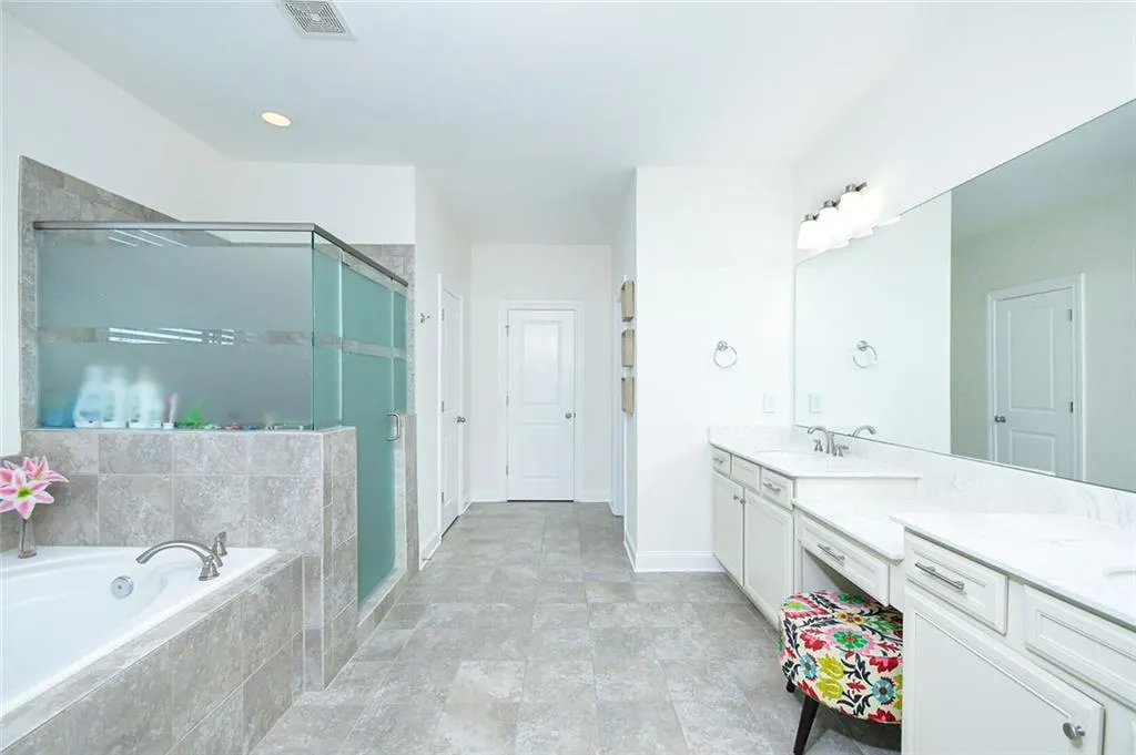 Alpharetta, Georgia 30004, United States, 5 Bedrooms Bedrooms, ,5 BathroomsBathrooms,Residential,Active,117567