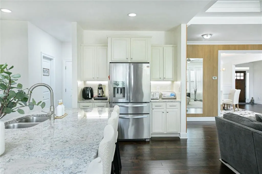 Alpharetta, Georgia 30004, United States, 5 Bedrooms Bedrooms, ,5 BathroomsBathrooms,Residential,Active,117567