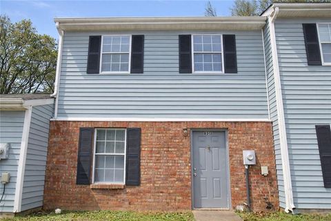 Townhouse For Sale - 8513 Westchester Drive<br/> Douglas County, Douglasville, GA 30134