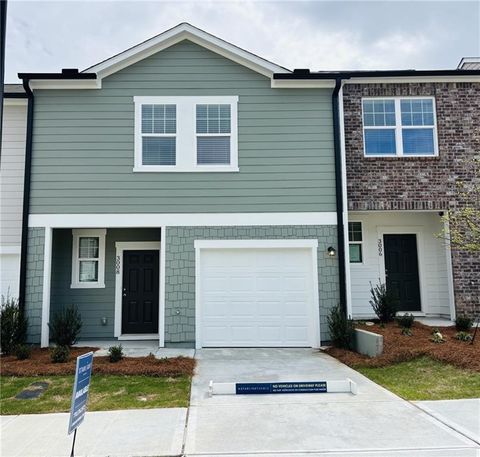 Townhouse For Sale - 3008 Osier Circle<br/> Douglas County, Douglasville, GA 30135