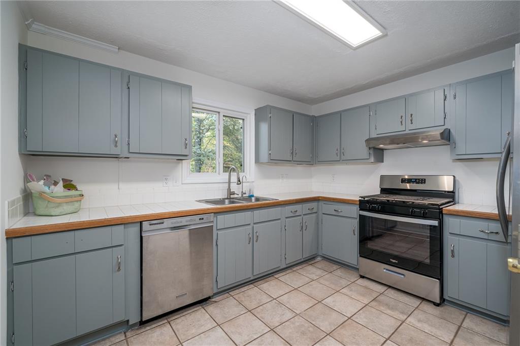 5030 Sumit Wood Drive, Kennesaw, Georgia image 10
