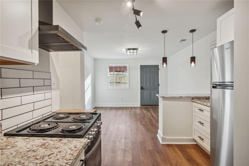 782 Dixie Avenue NE 4